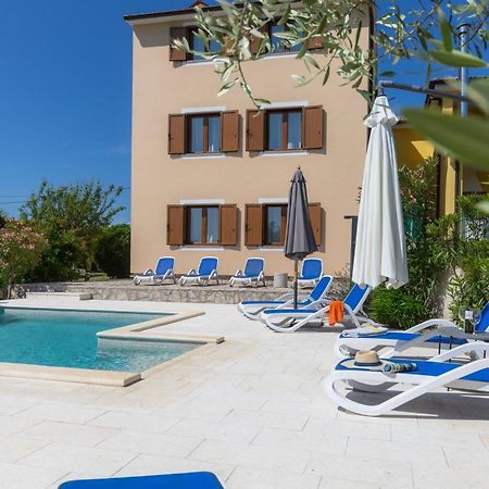 Apartments "Alen" Nedeščina Dış mekan fotoğraf