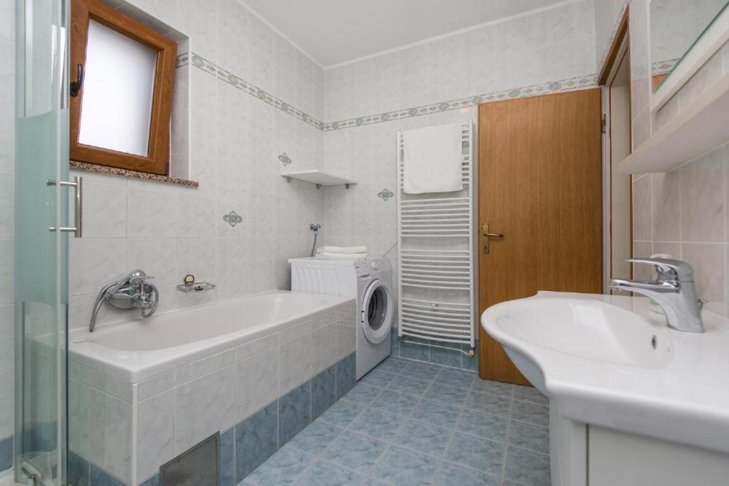 Apartments "Alen" Nedeščina Dış mekan fotoğraf
