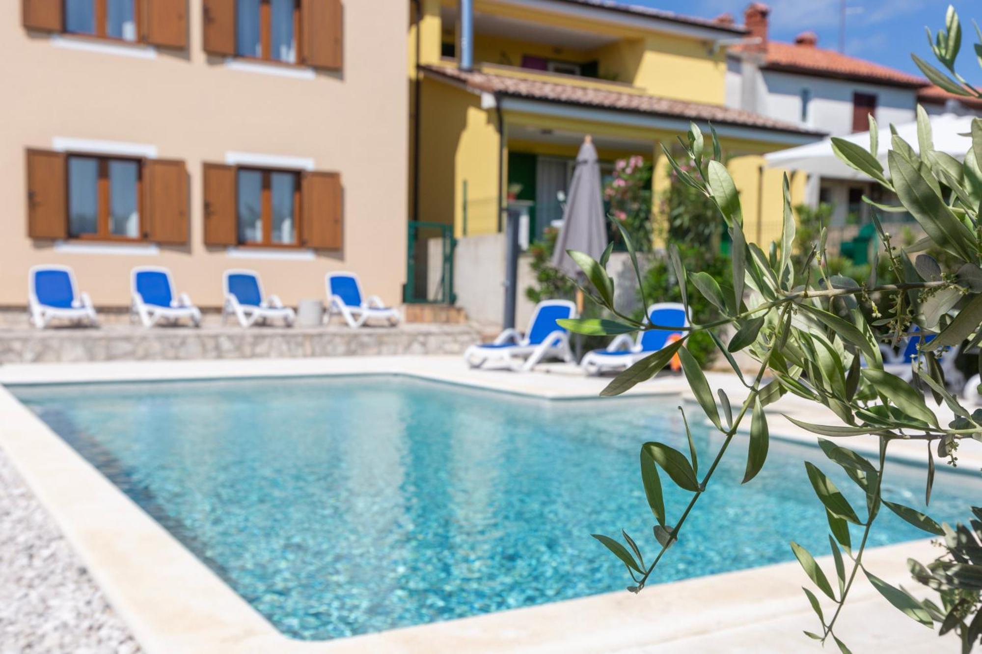 Apartments "Alen" Nedeščina Dış mekan fotoğraf